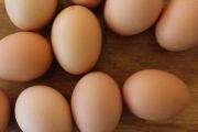 Foo3033-brown-neutral-eggs.jpg